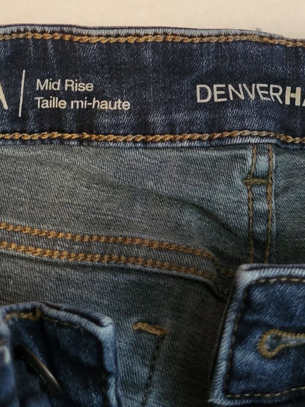 Denver Hayes Women's Mid rise Skinny jeans medium dark blue wash Size 2 X 29 - Picture 9 of 17